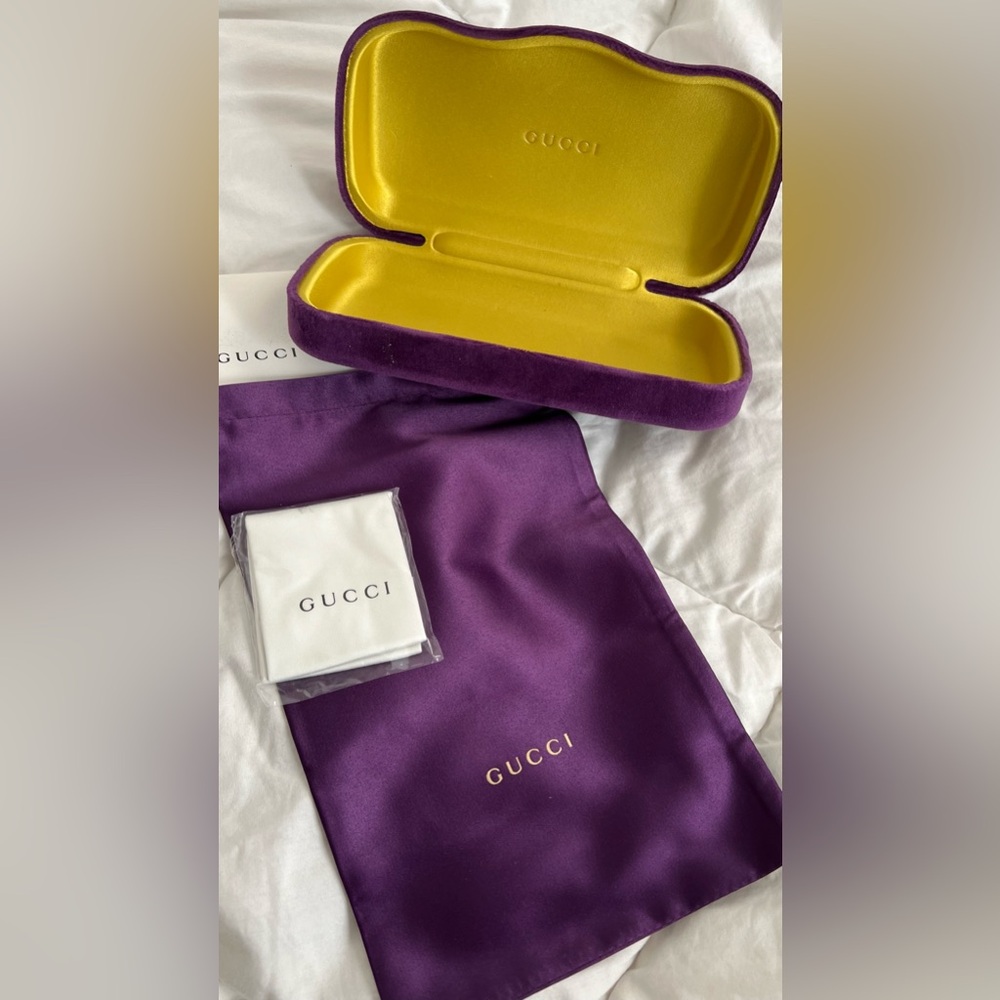PRICE DROP ✨ Gucci Eyeglasses Velvet Case | NEW